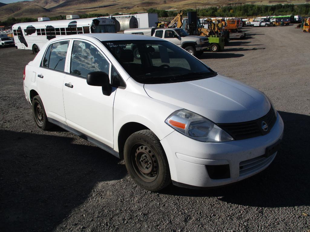 2011 NISSAN VERSA