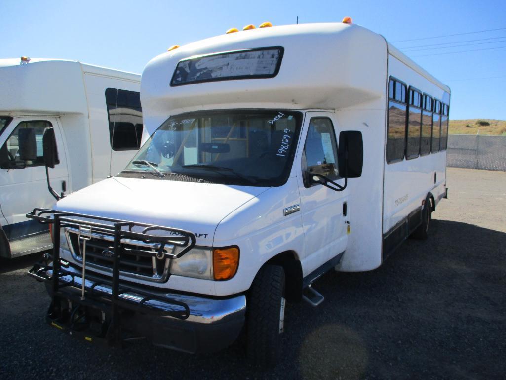 2007 FORD E-450 SHUTTLE BUS