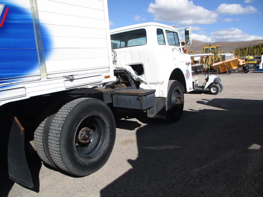 1983 FORD 8000 TRACTOR