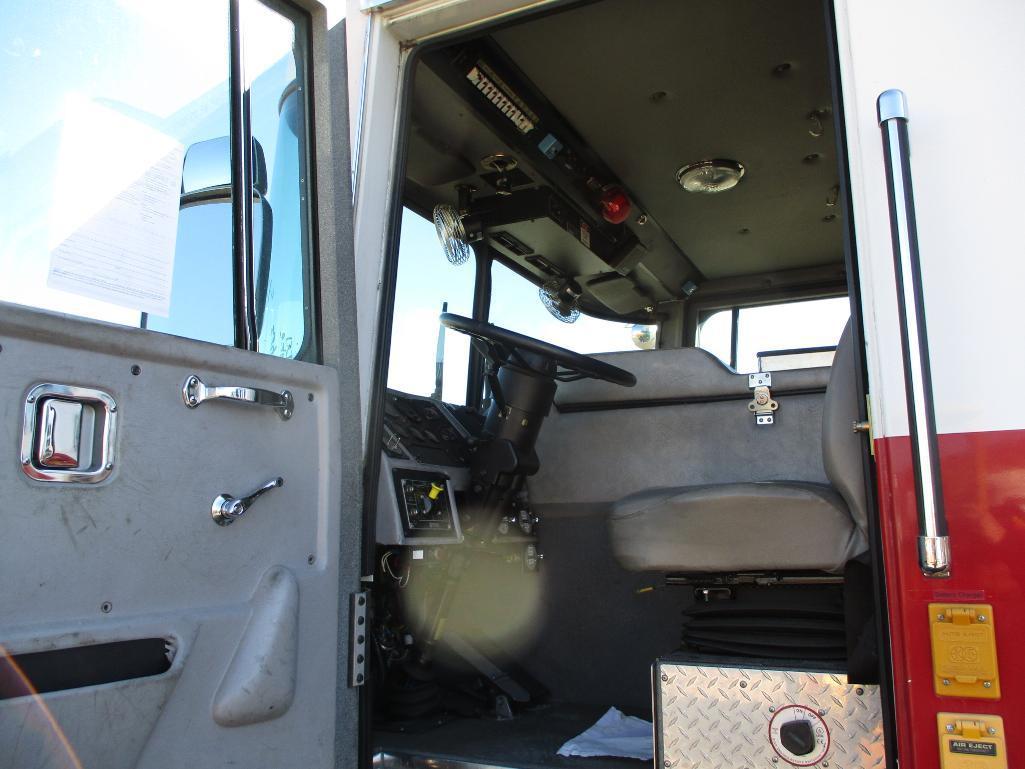 1998 HME FIRE TRUCK