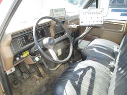 1989 FORD F800 HOT OIL TK