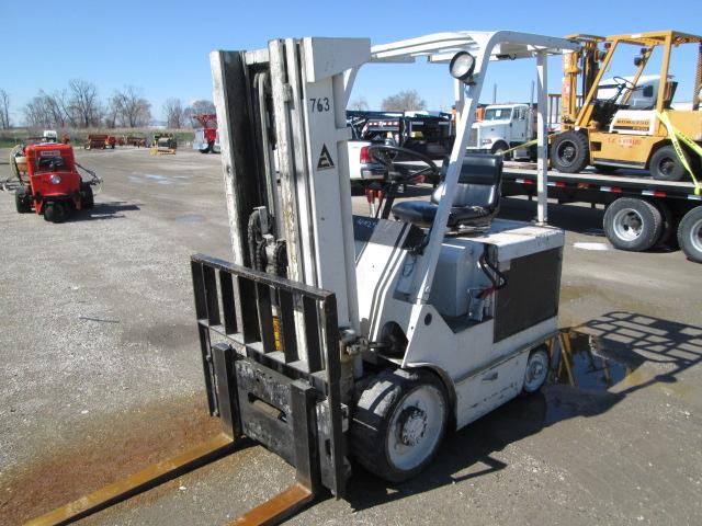 ALLIS CHALMERS FORKLIFT