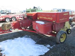 NEW HOLLAND BALER