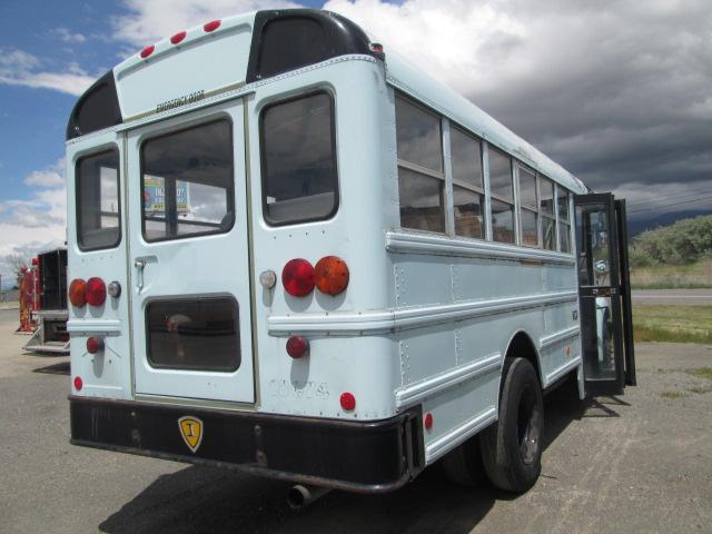 2005 INTL BUS