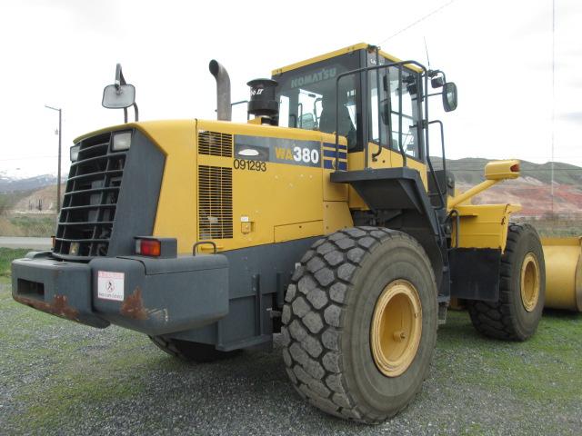 KOMATSU WA380 LOADER