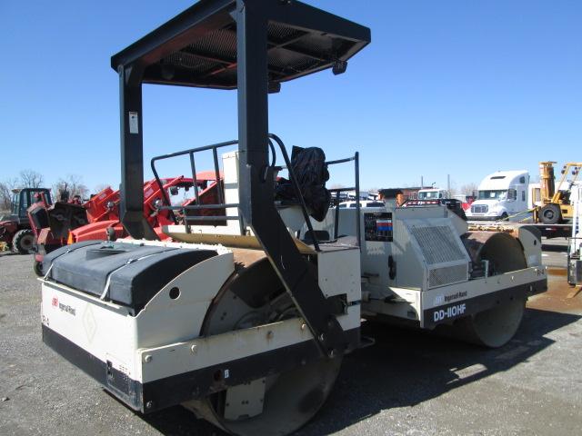 2000 INGERSOLL RAND DD110HF ROLLER