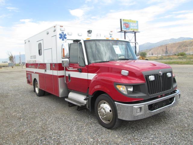 2013 INTL AMBULANCE