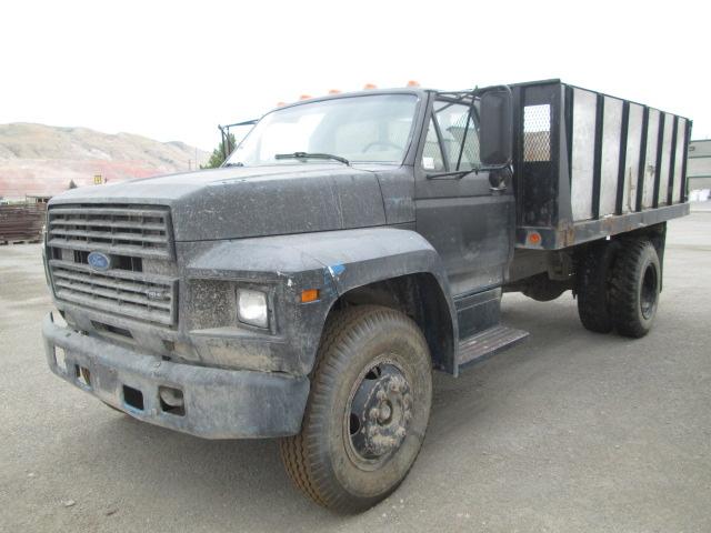 1987 FORD F700 DUMP