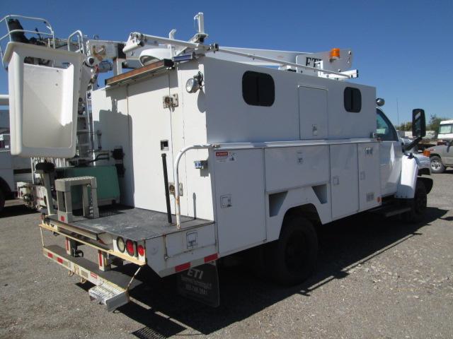 2007 CHEV 4500 BUCKET TRK