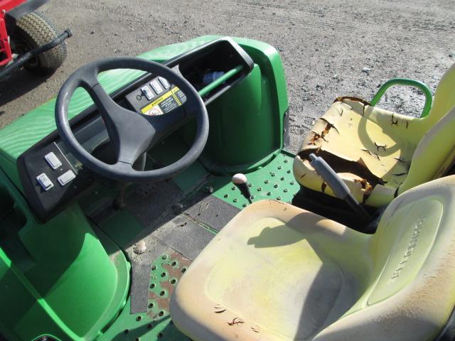 JOHN DEERE GATOR