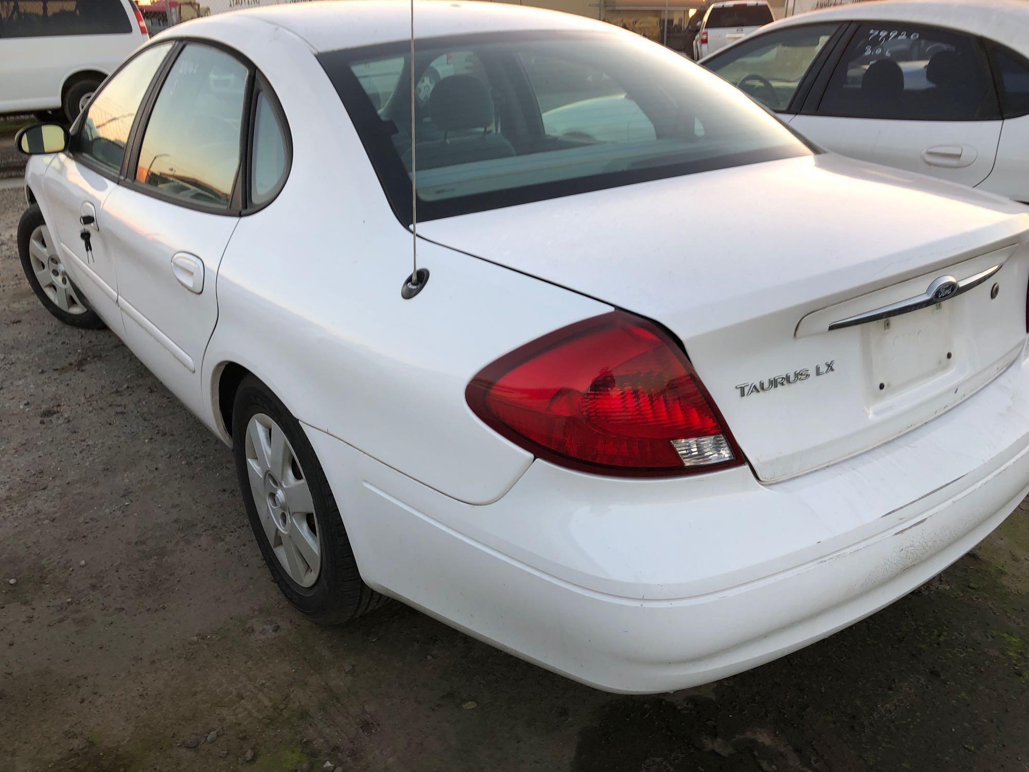 2002 FORD TAURUS LX