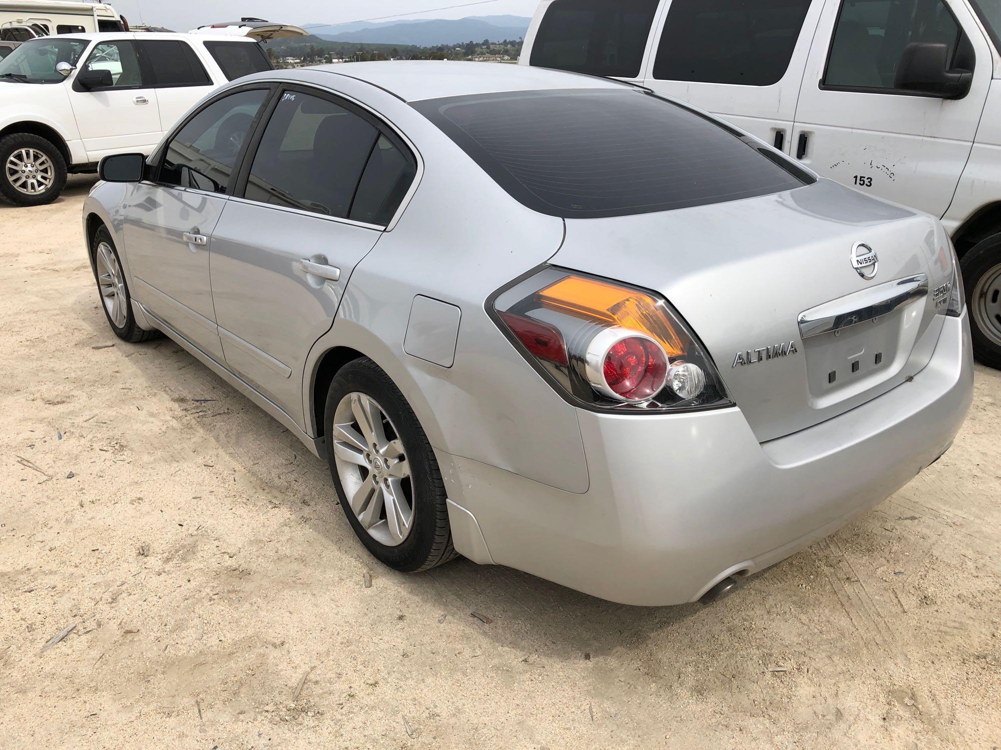 2011 NISSAN ALTIMA SR