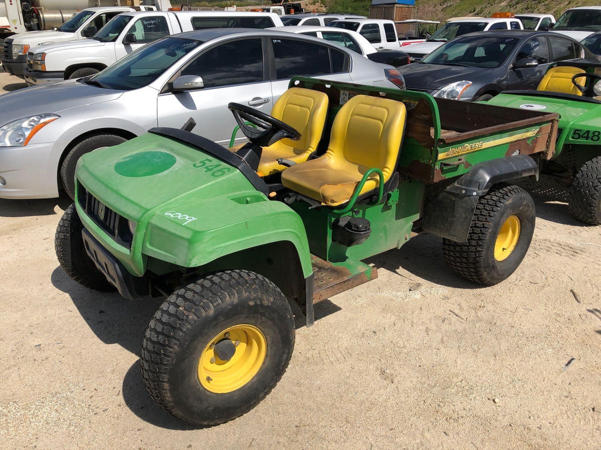 JOHN DEERE GATOR