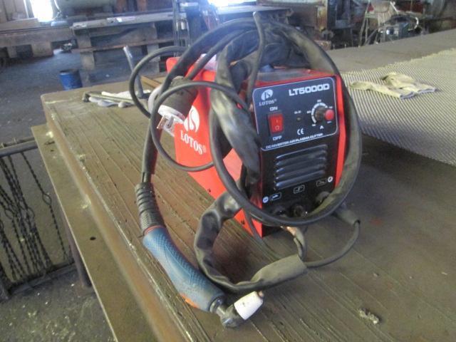 Lotos LT5000D Air Plasma Cutter