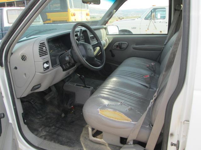 1999 CHEVY SUBURBAN 4X4