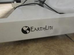 EARTHLITE ADJUSTABLE HEIGHT MASSAGE TABLE