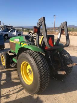 JOHN DEERE 4400 4X4