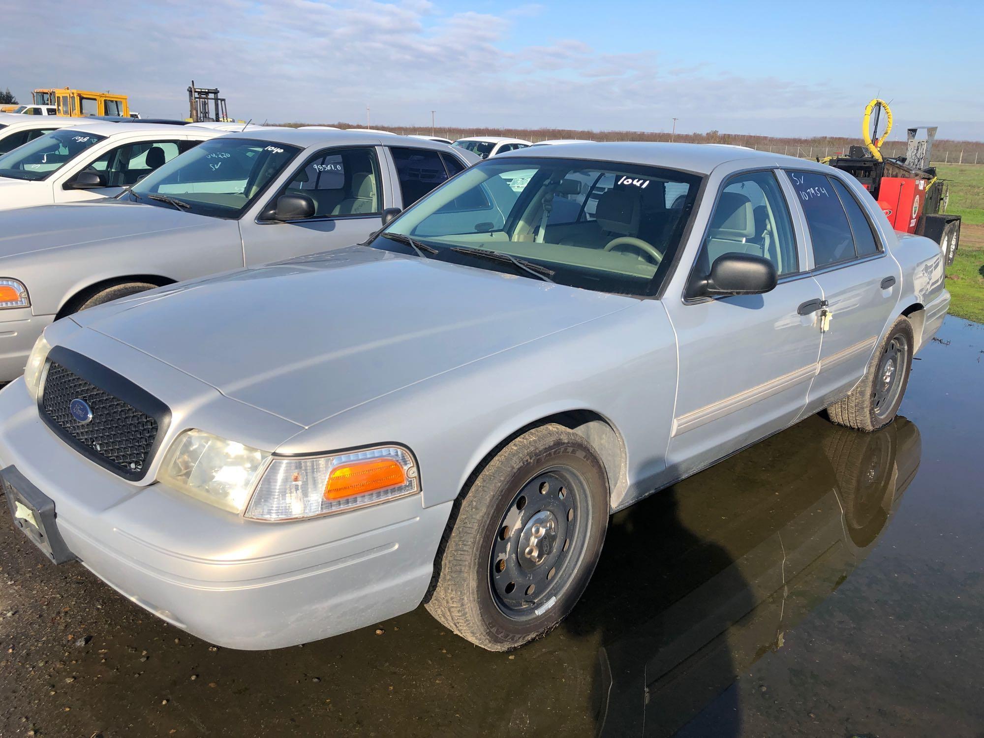 2009 FORD CROWN VICTORIA