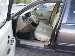 YEAR 2007 MAKE FORD MODEL CROWN VIC VIN 2FAFP74V27X150519 DESCRIPTION DRIVERS SIDE WINDOW BROKEN