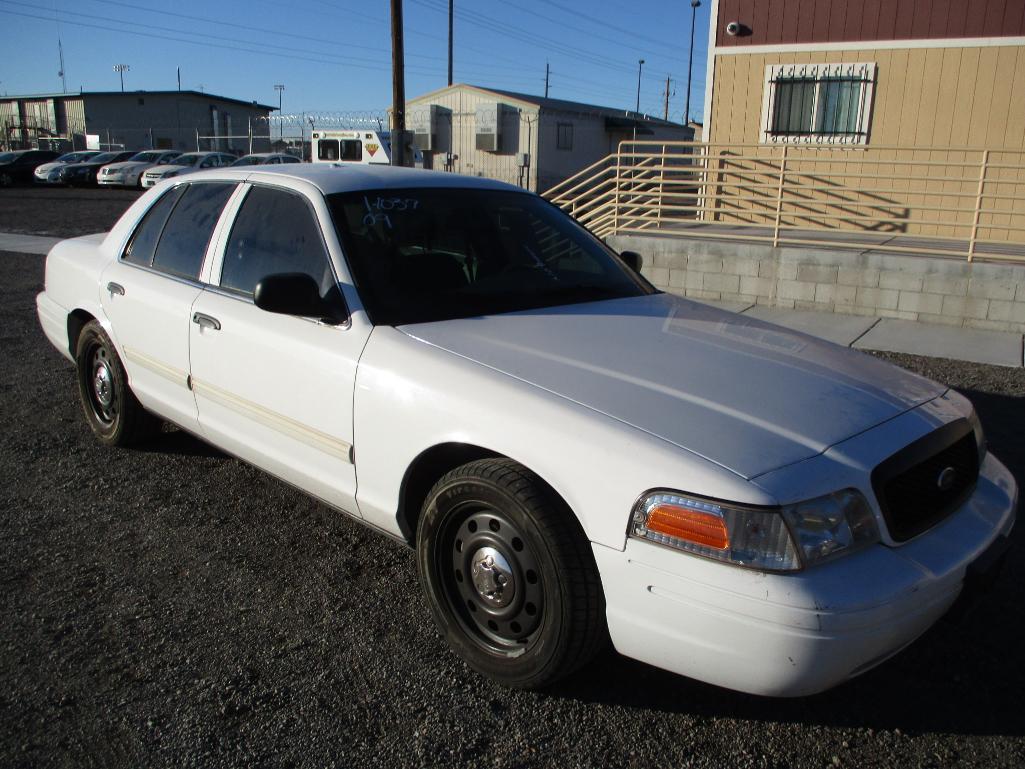 YEAR 2009 MAKE FORD MODEL CROWN VIC VIN 2FAHP71V39X128397 DESCRIPTION NO REVERSE PLASTIC REAR SEAT