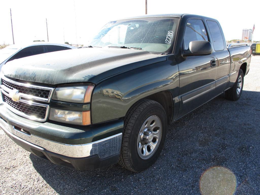 YEAR 2007 MAKE CHEV MODEL 1500 LT PICKUP VIN 1GCEC19V072138659 DESCRIPTION EXTENDED CAB BODY DAMAGE