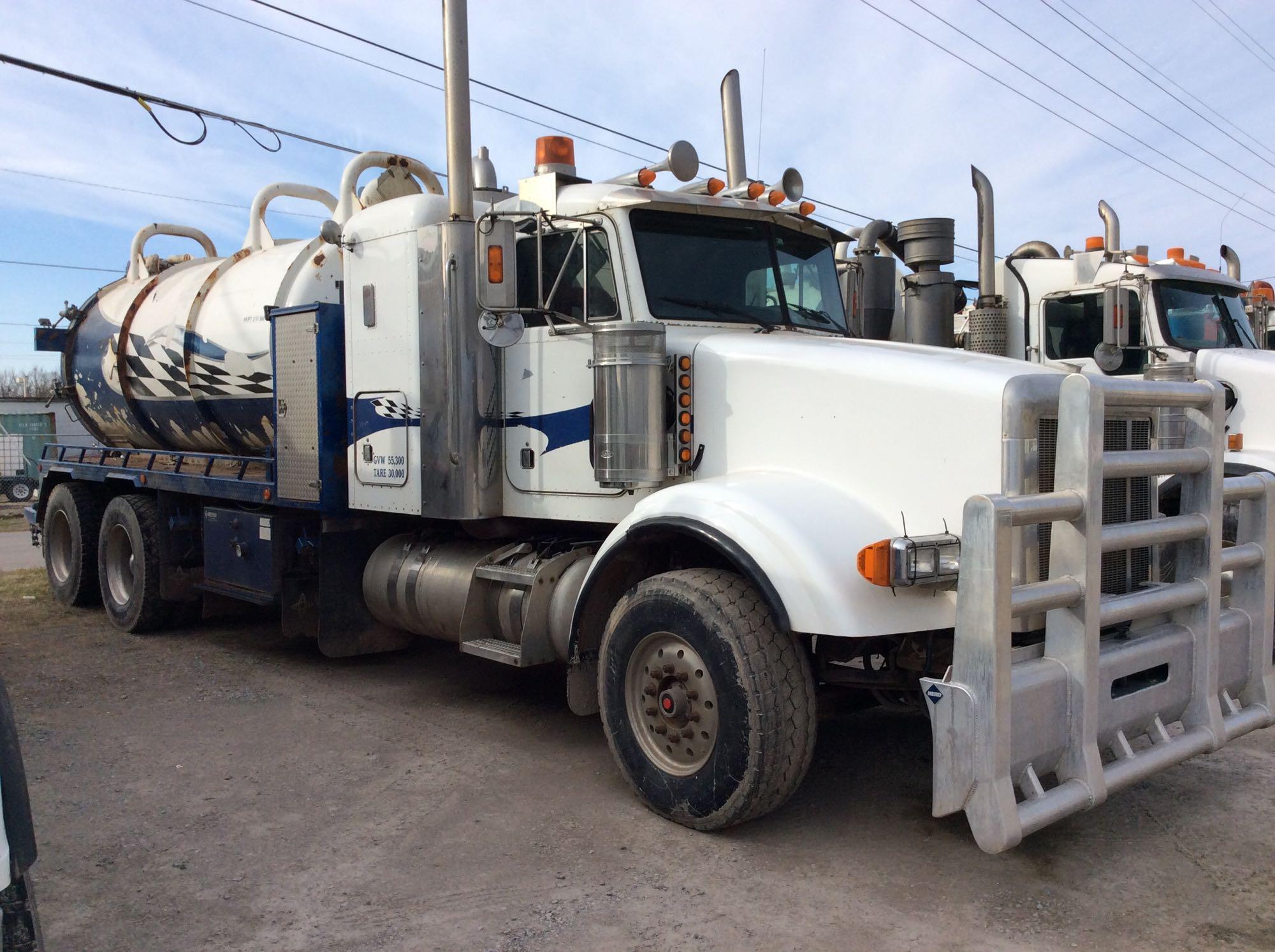 2005 PETERBILT 378 HYDRO VAC TRUCK