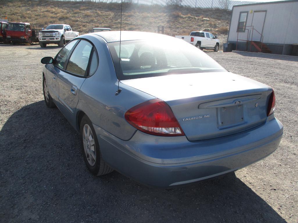 2006 FORD TAURUS SE