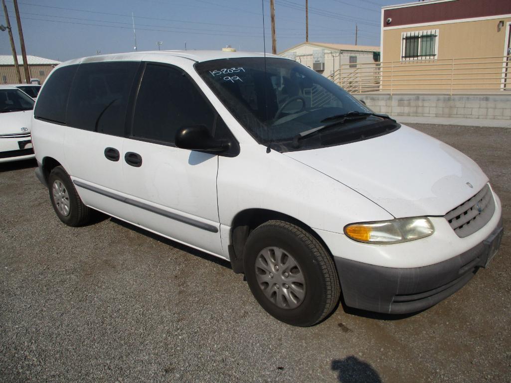 1999 PLYMOUTH VOYAGER