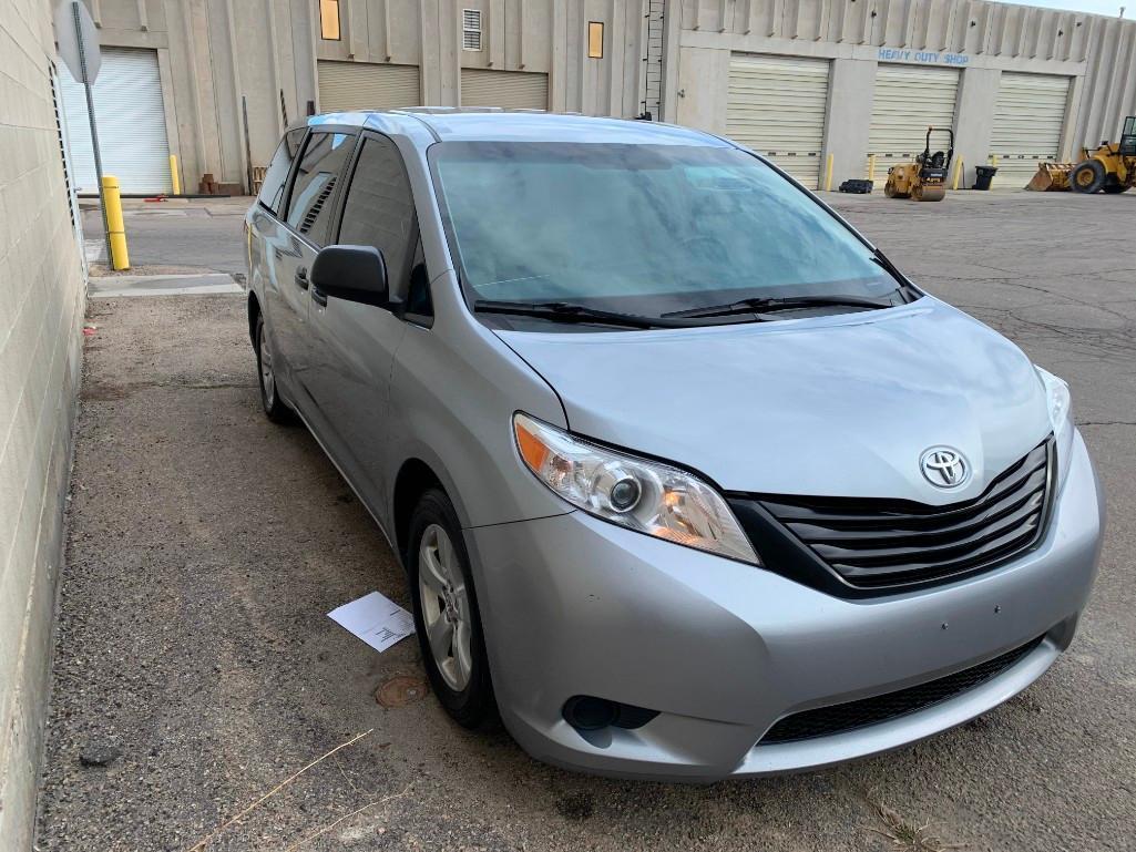 Year: 2015 Make: Toyota Model: Sienna Vehicle Type: Van Mileage: 77345 A Body Type: 4 Door Van;