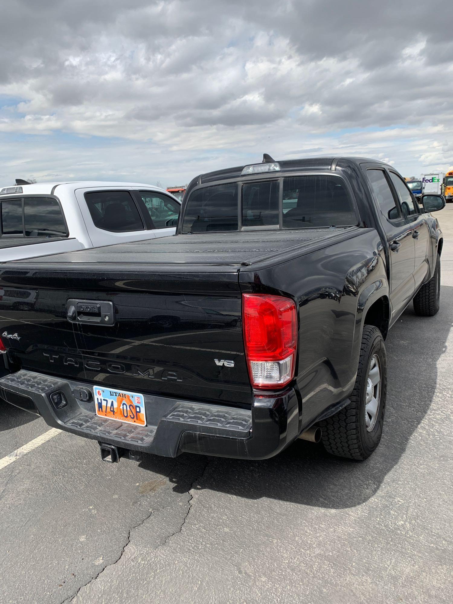 2017 TOYOTA TACOMA 4X4