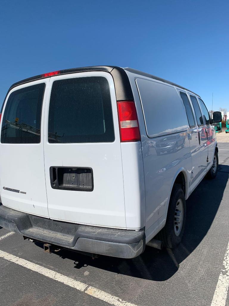 2007 CHEV EXPRESS UTILITY