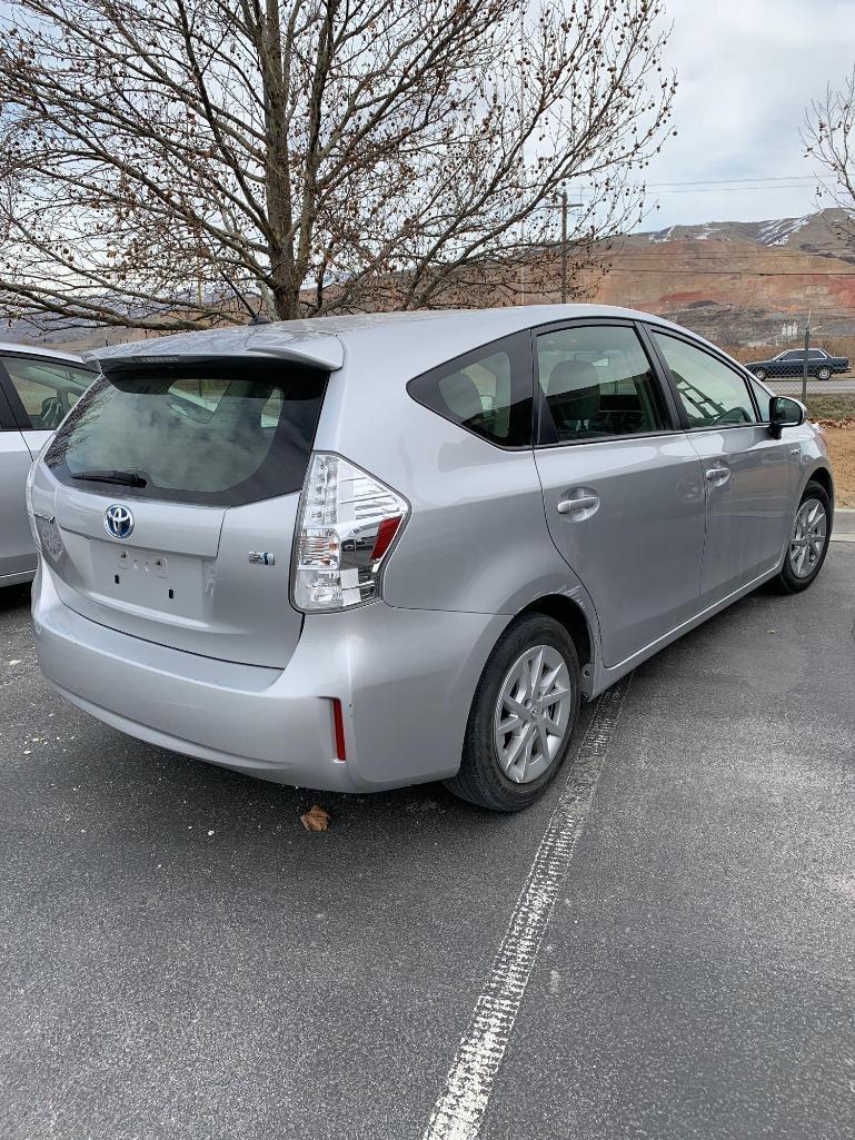 2012 TOYOTA PRIUS V