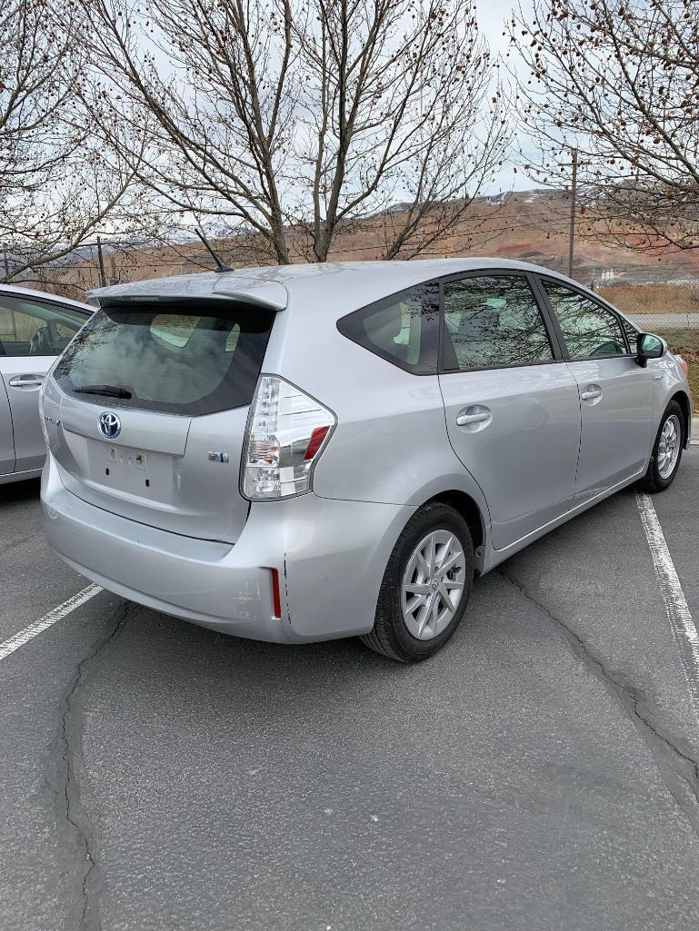 2012 TOYOTA PRIUS V