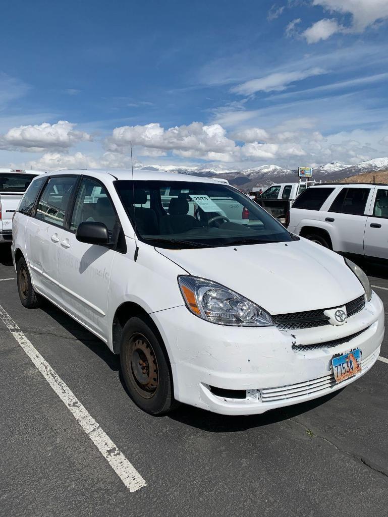 2005 TOYOTA SIENNA