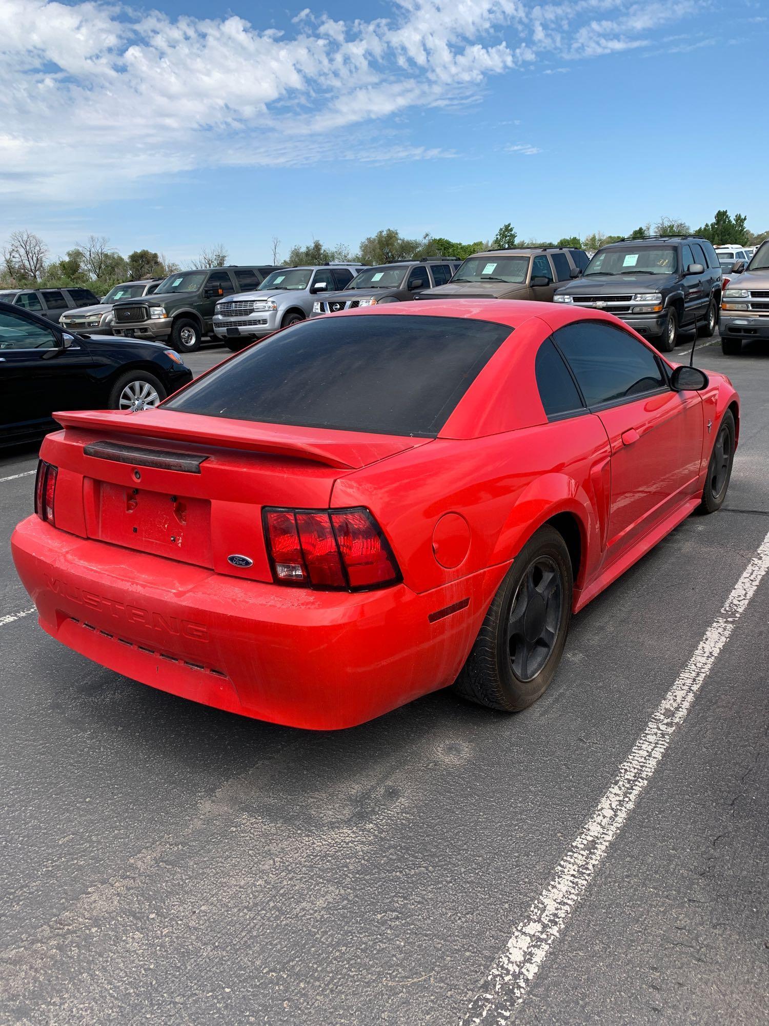 2000 FORD MUSTANG