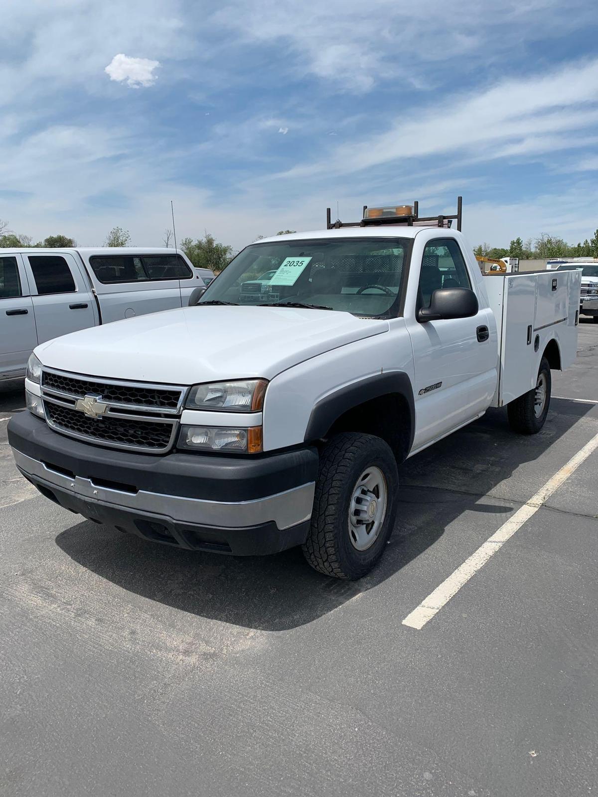 2007 CHEV 2500HD UTILITY