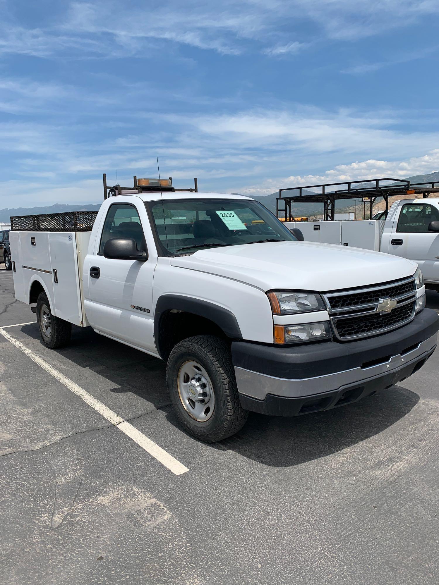 2007 CHEV 2500HD UTILITY