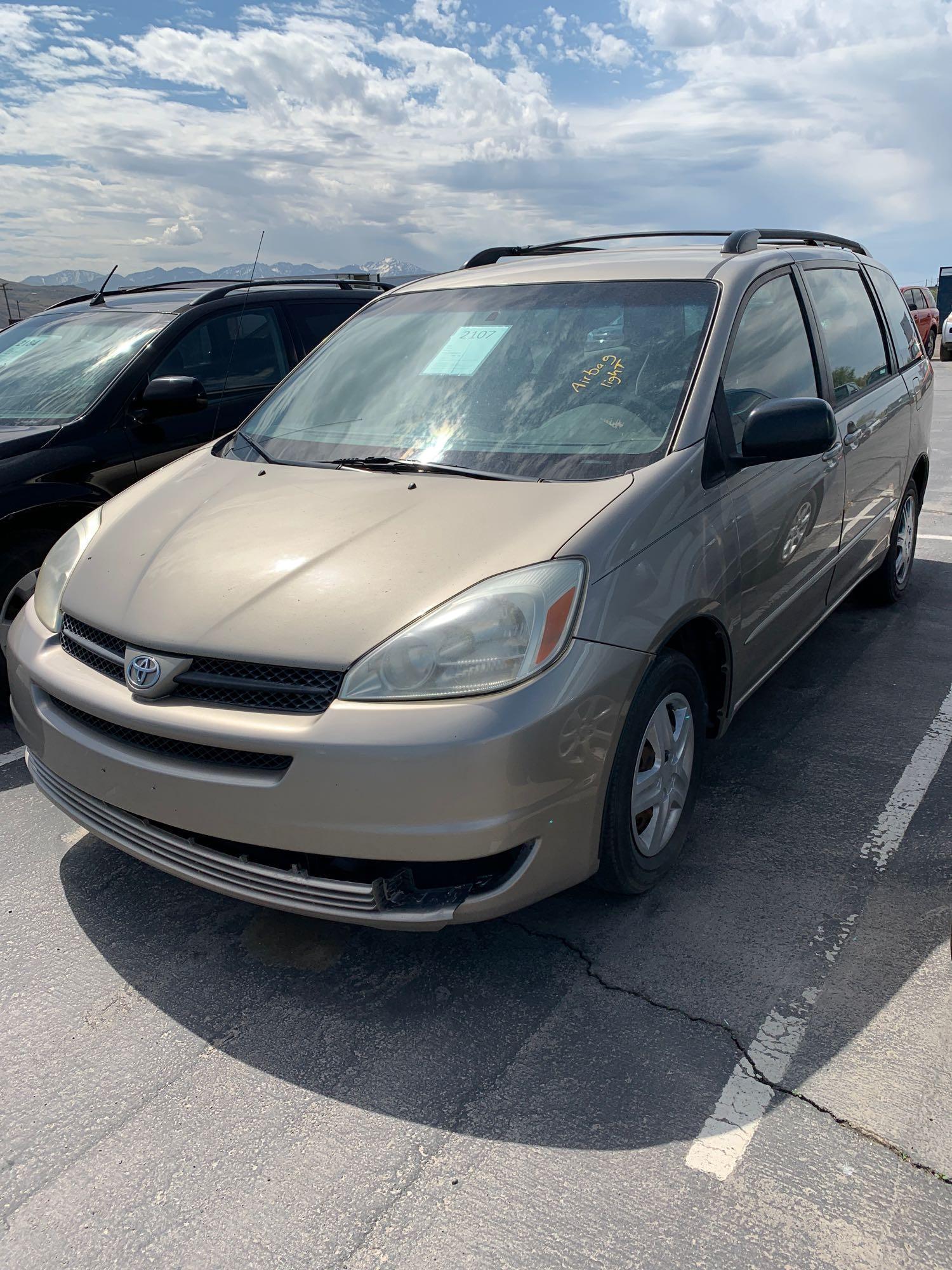 2005 TOYOTA SIENNA