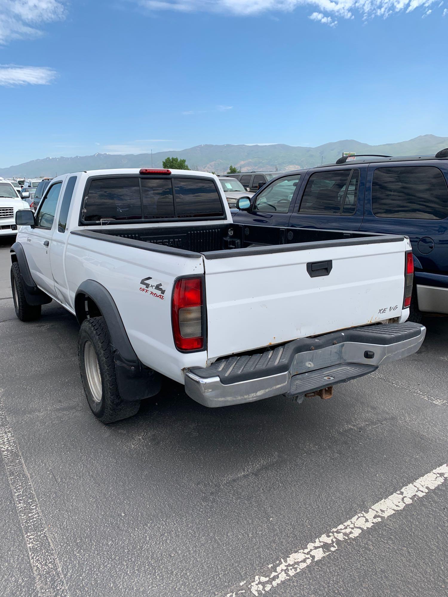 2000 NISSAN FRONTIER 4X4