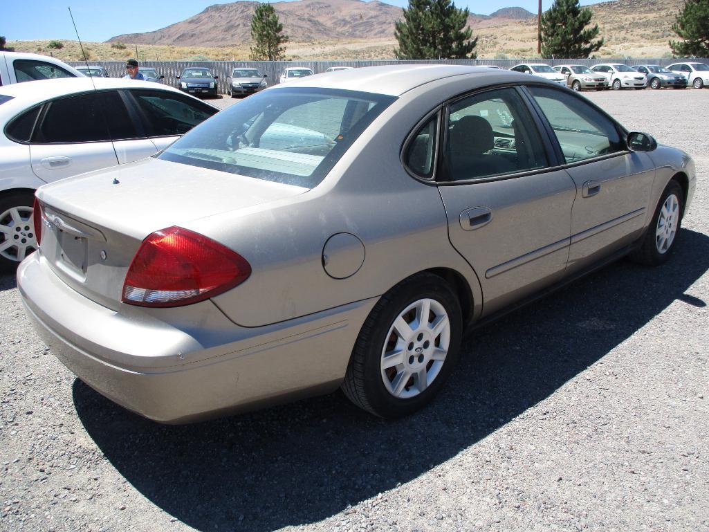 2005 FORD TAURUS