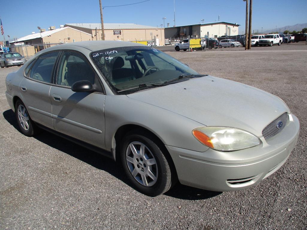 2006 FORD TAURUS SE