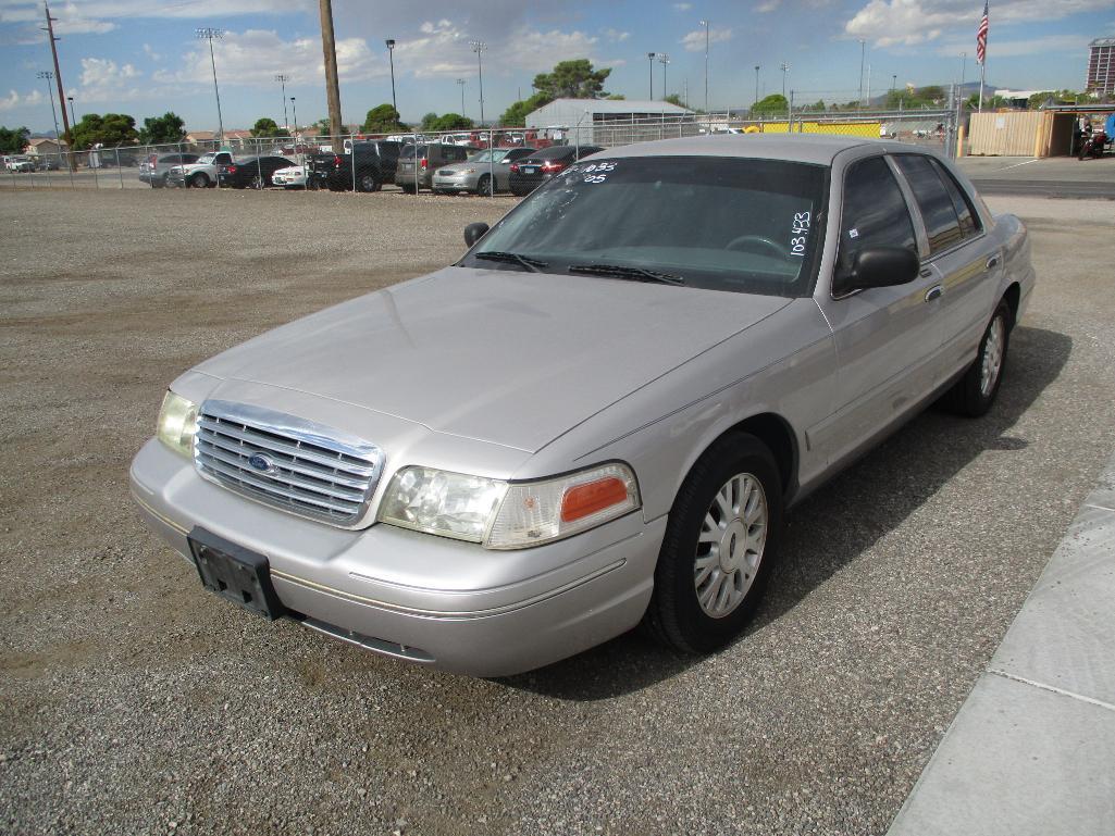 2005 FORD CROWN VIC