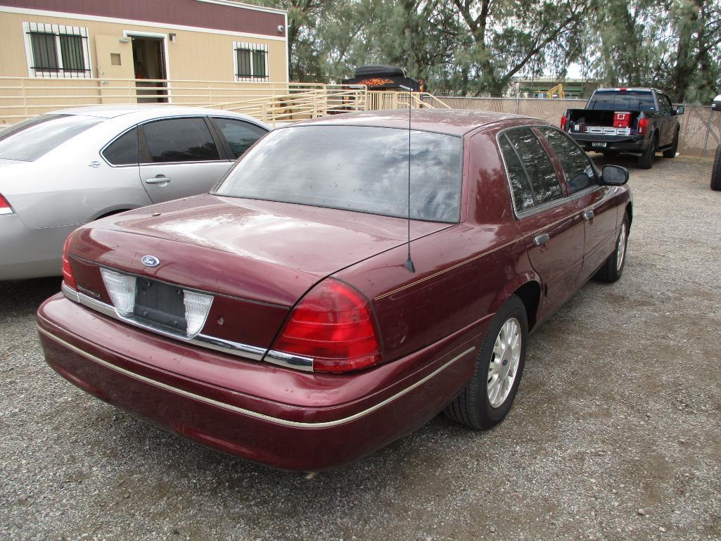 2005 FORD CROWN VIC LX