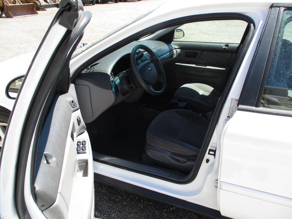 2006 FORD TAURUS SE