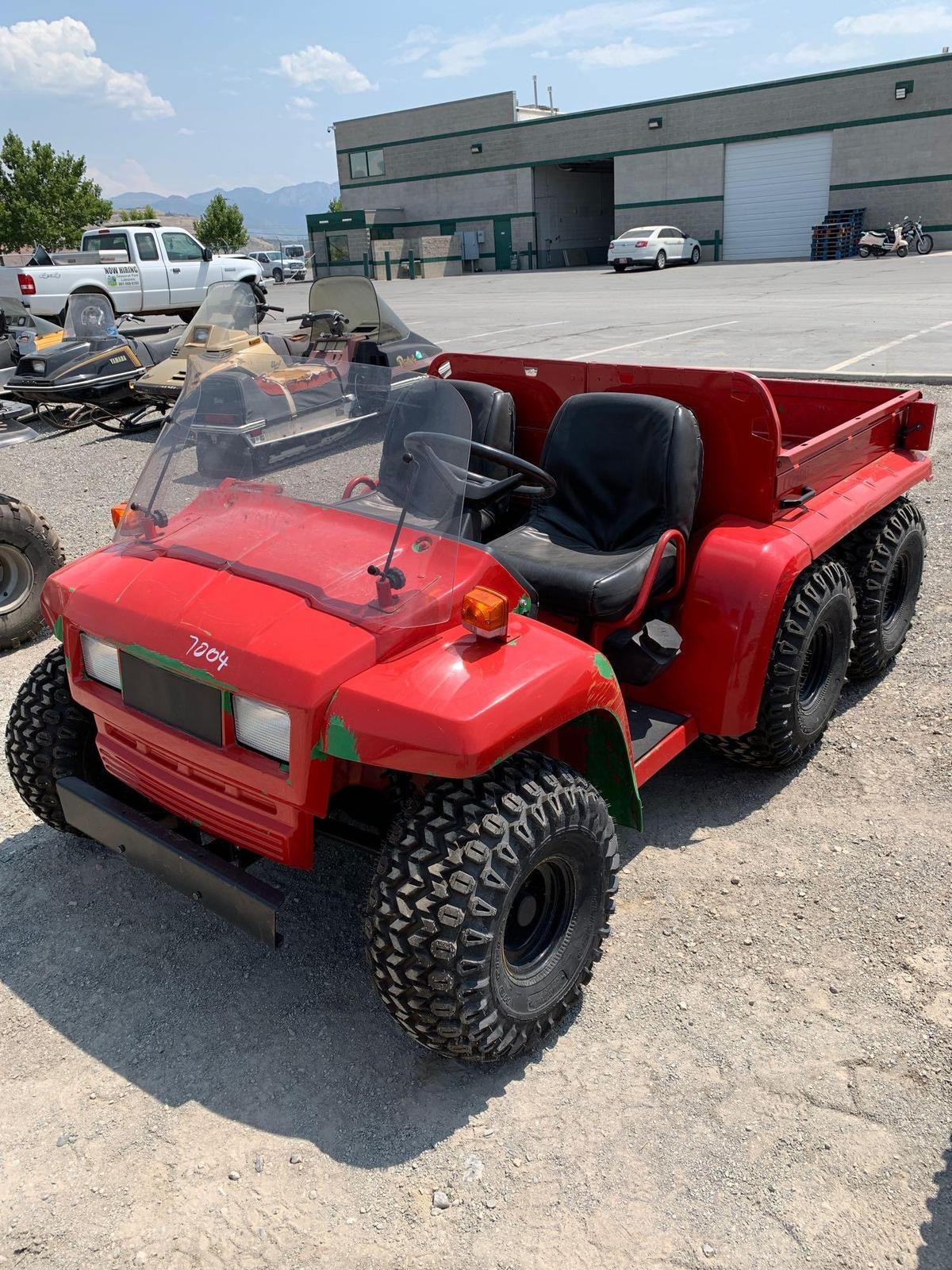 JOHN DEERE GATOR