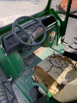 JOHN DEERE GATOR