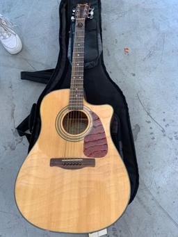 FENDER ACOUSTIC GUITAR