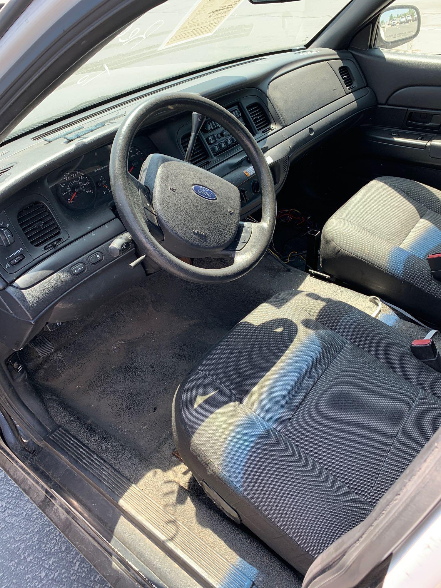 2006 FORD CROWN VIC