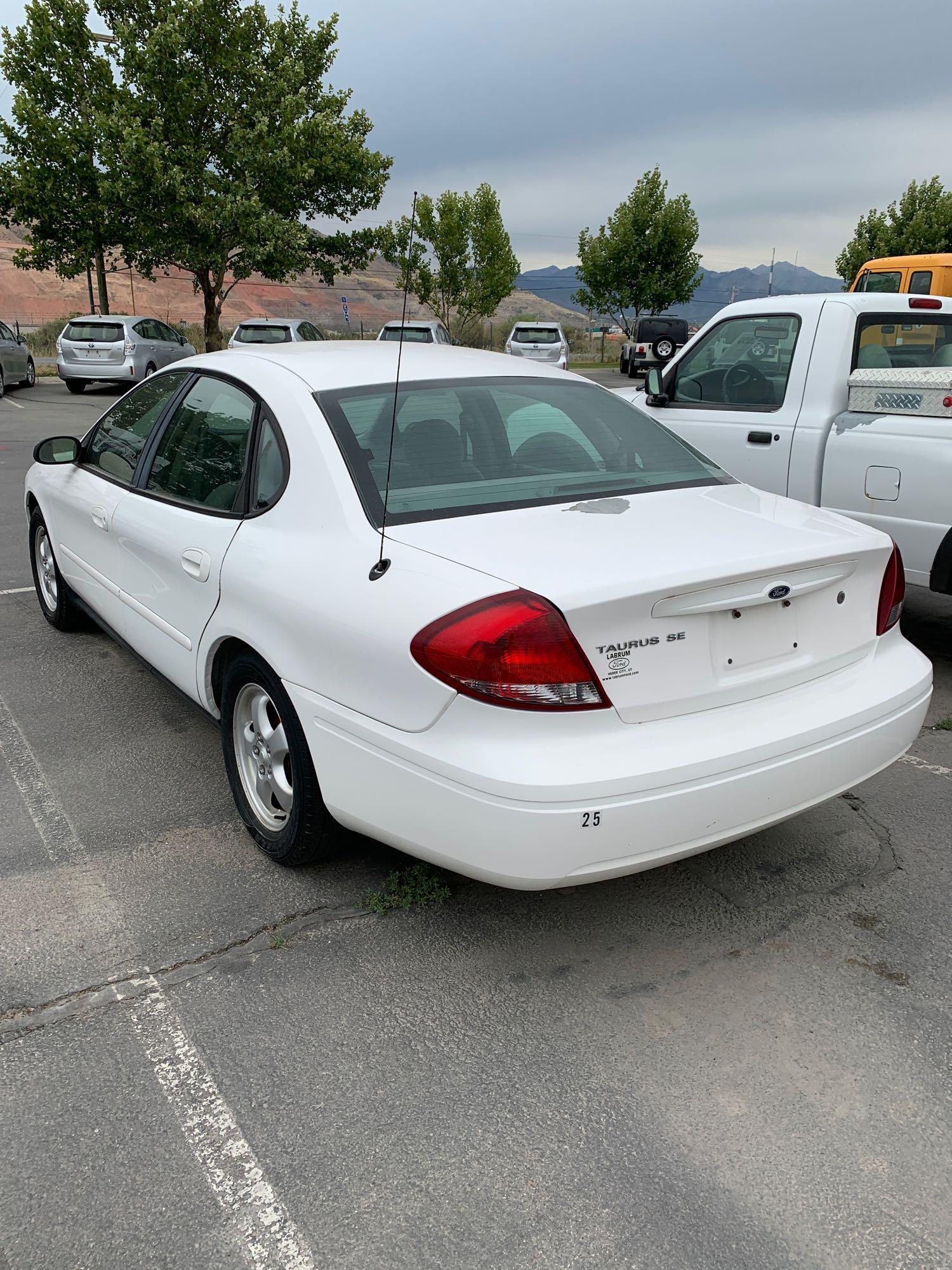 2005 FORD TAURUS