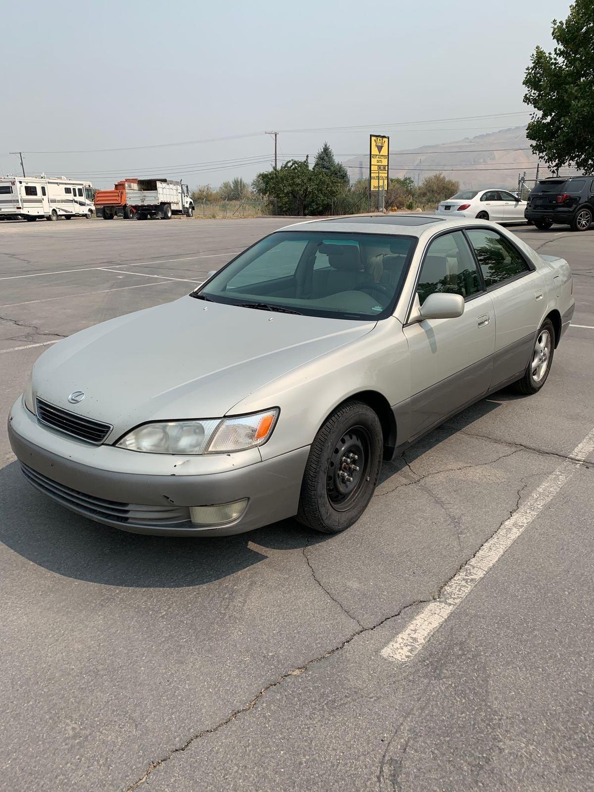 1998 LEXUS ES300